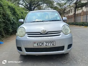 Toyota Sienta 2007 Silver