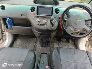 Toyota Sienta 2007 Silver