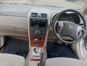 Toyota Axio 2009 White