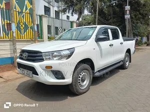 Toyota Hilux 2019 White