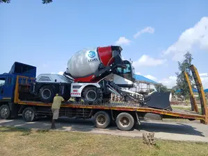 Self Loading (Mobile) Concrete Mixer