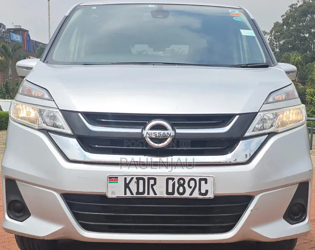 Nissan Serena 2017