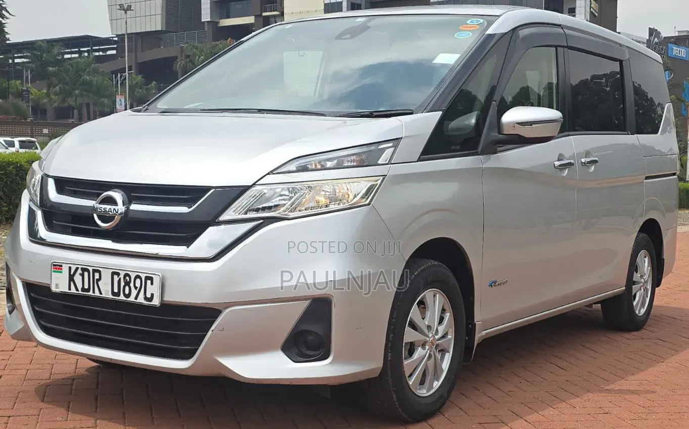 Nissan Serena 2017