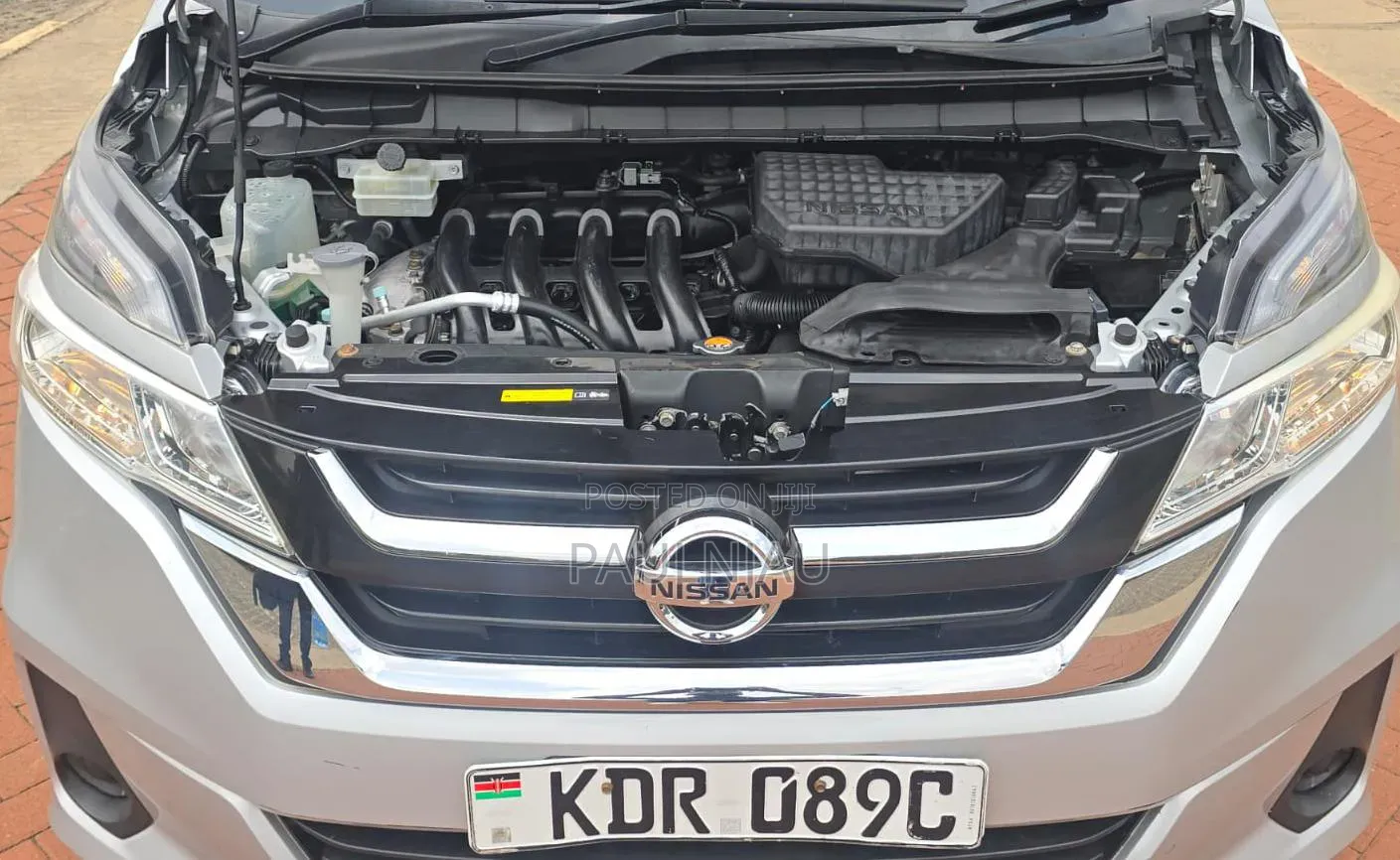 Nissan Serena 2017