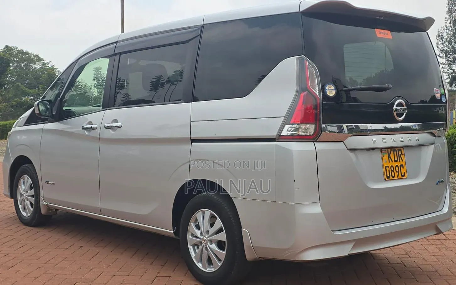 Nissan Serena 2017