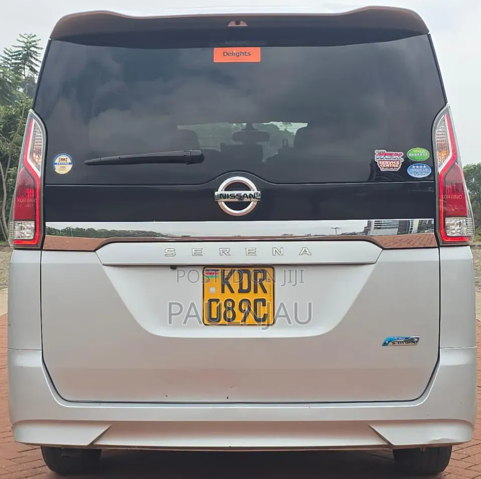 Nissan Serena 2017
