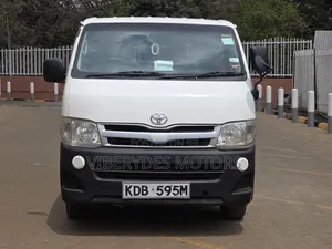 Toyota HiAce 2013 White