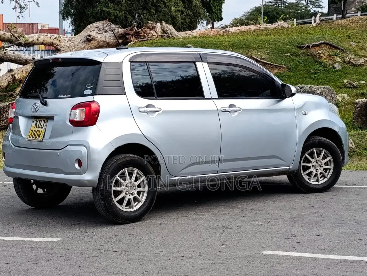 Toyota Passo 2015 Silver