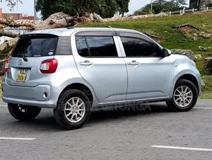 Toyota Passo 2015 Silver