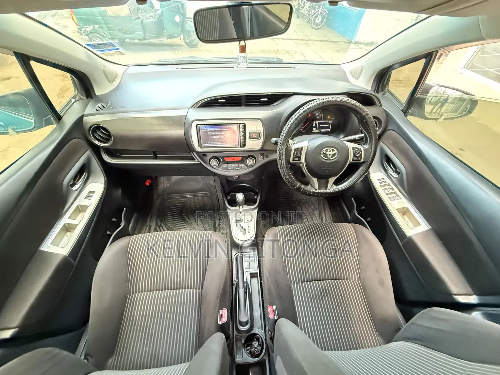 Toyota Vitz 2015 Blue