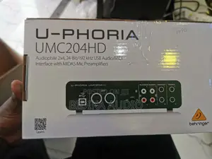 Behringer U-Phoria UMC204HD Audio Interface