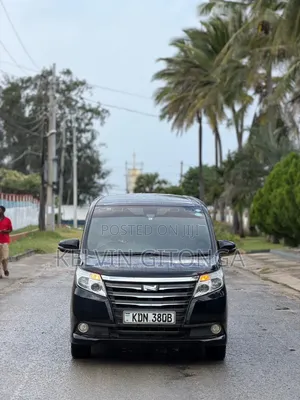 Toyota Noah 2017 Black