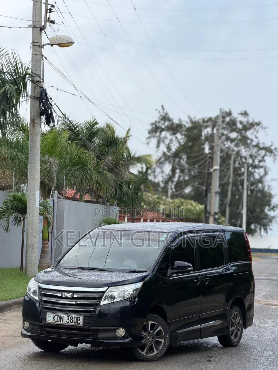 Toyota Noah 2017 Black