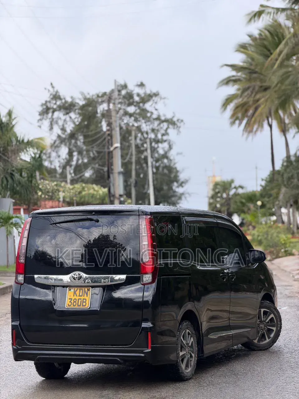Toyota Noah 2017 Black