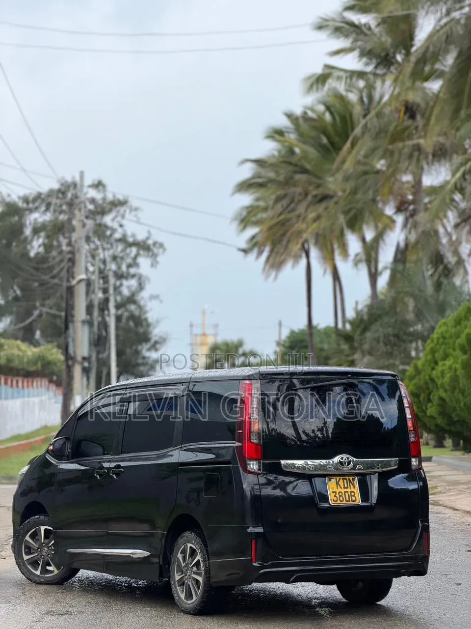 Toyota Noah 2017 Black