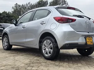 Mazda 2 2019 Silver