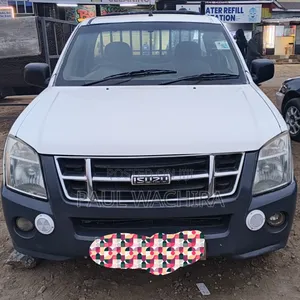 Isuzu D-MAX 2012 White