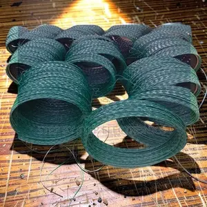 Coil Design 100mm,200mm, 450mm 6m /8m/10m Length Barbed Razor Wire