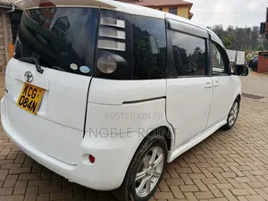 Toyota Sienta 2008 White