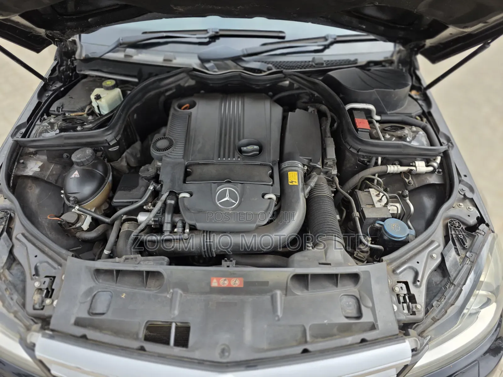 Mercedes-Benz C200 2012 Black