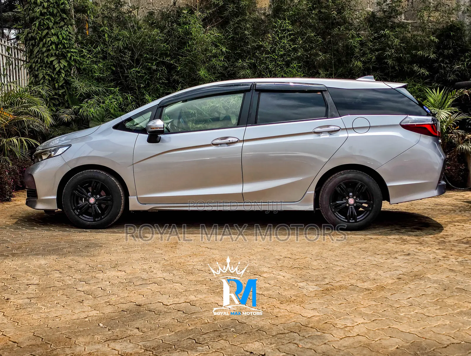 Honda Shuttle 1.5 G 2WD 2019 Silver