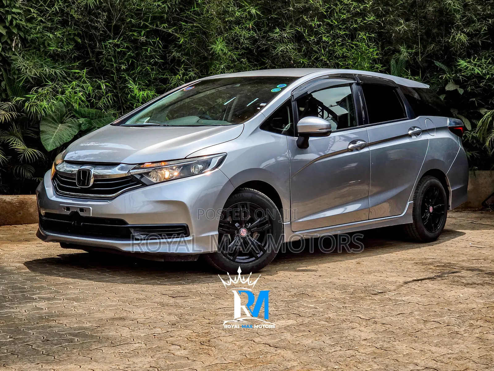 Honda Shuttle 1.5 G 2WD 2019 Silver