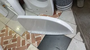 Divider Urinal