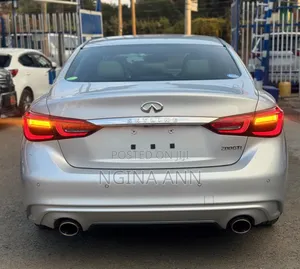 Nissan Skyline 2019 Silver