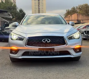 Nissan Skyline 2019 Silver