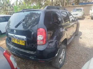 Renault Duster 2015 Black
