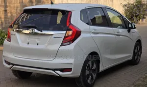 Honda Fit Shuttle 2019 White
