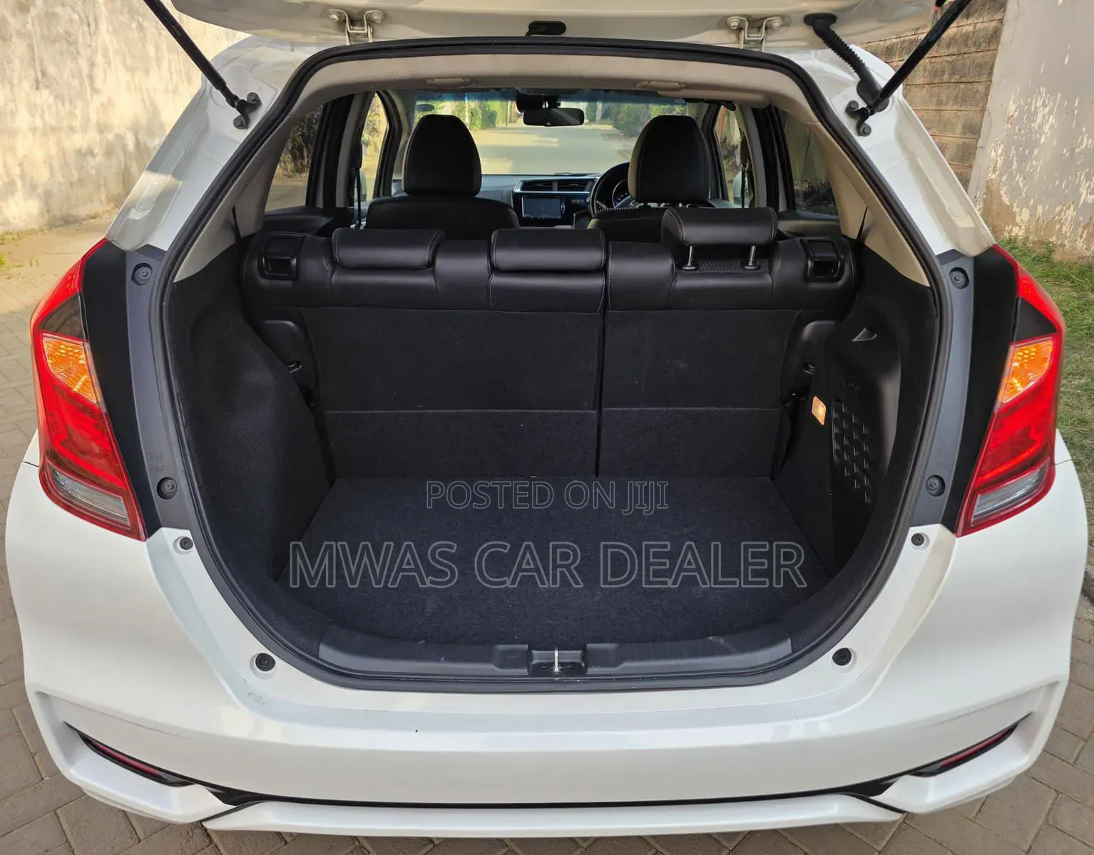 Honda Fit Shuttle 2019 White