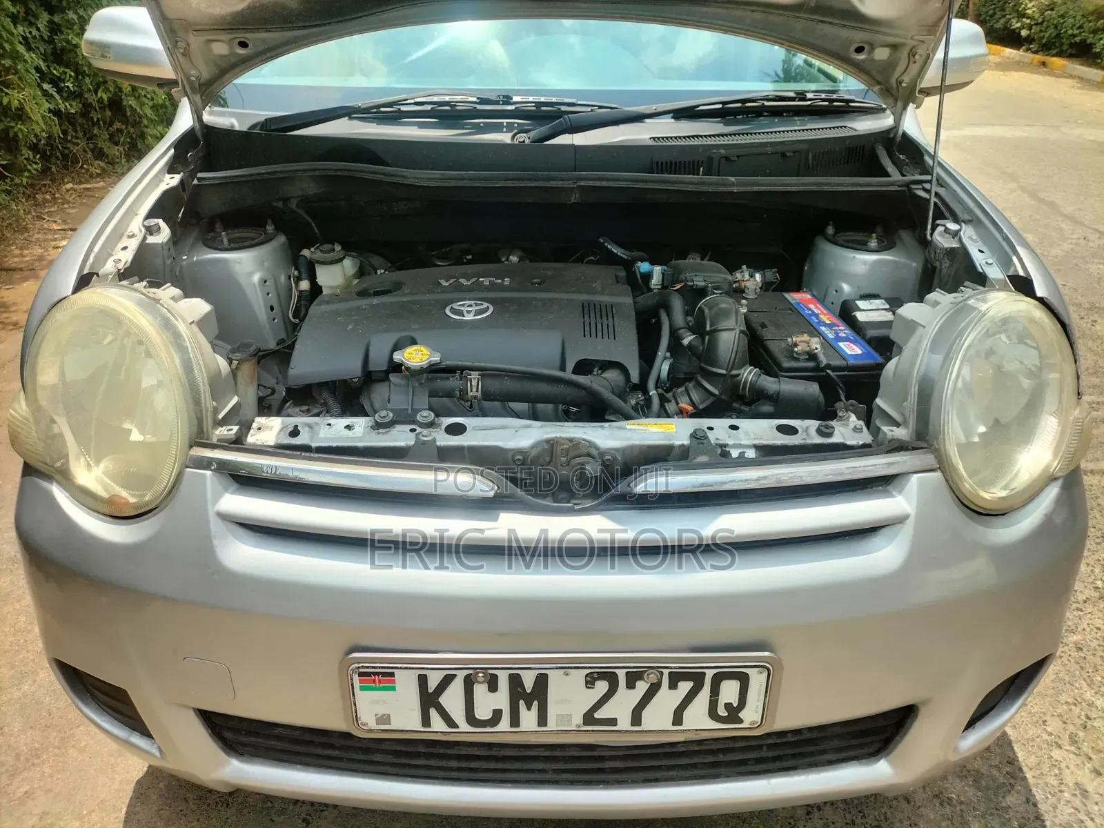 Toyota Sienta 2010 Silver