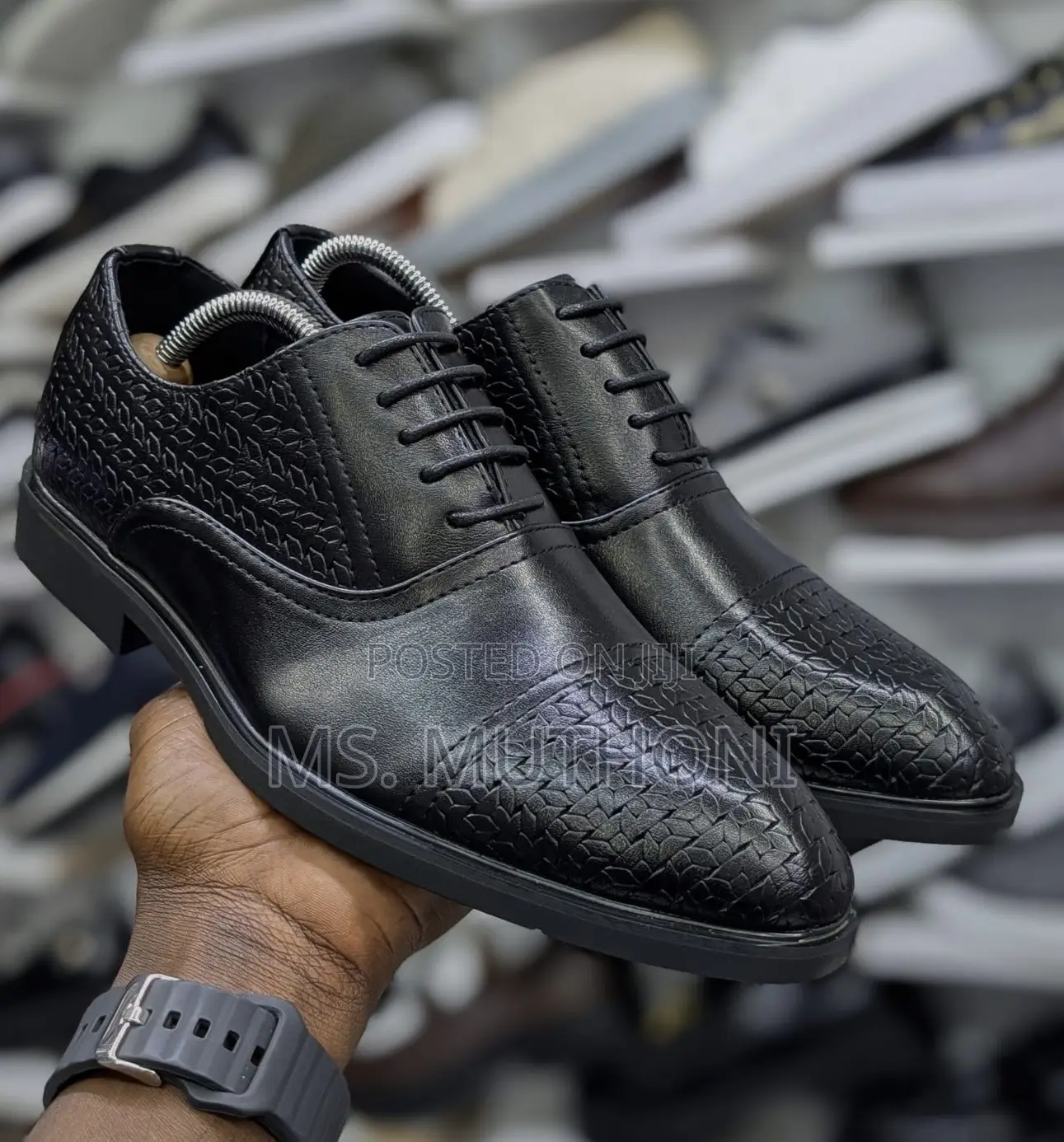 Men’s Official Lace Up Boots Size 40-45