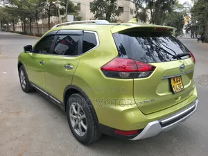Nissan X-Trail 2017 Green