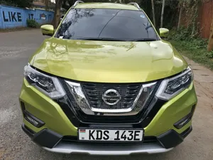 Nissan X-Trail 2017 Green