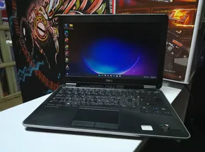 Laptop Dell Latitude E7240 8GB Intel Core i7 SSD 128GB