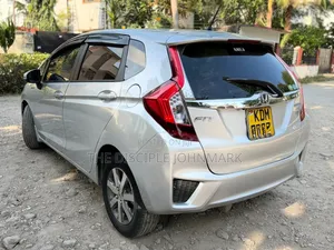 Honda Fit 2016 Silver