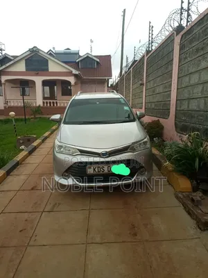Toyota Corolla Fielder 2017 Silver