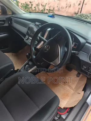 Toyota Corolla Fielder 2017 Silver