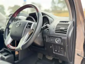 Toyota Land Cruiser Prado 2017