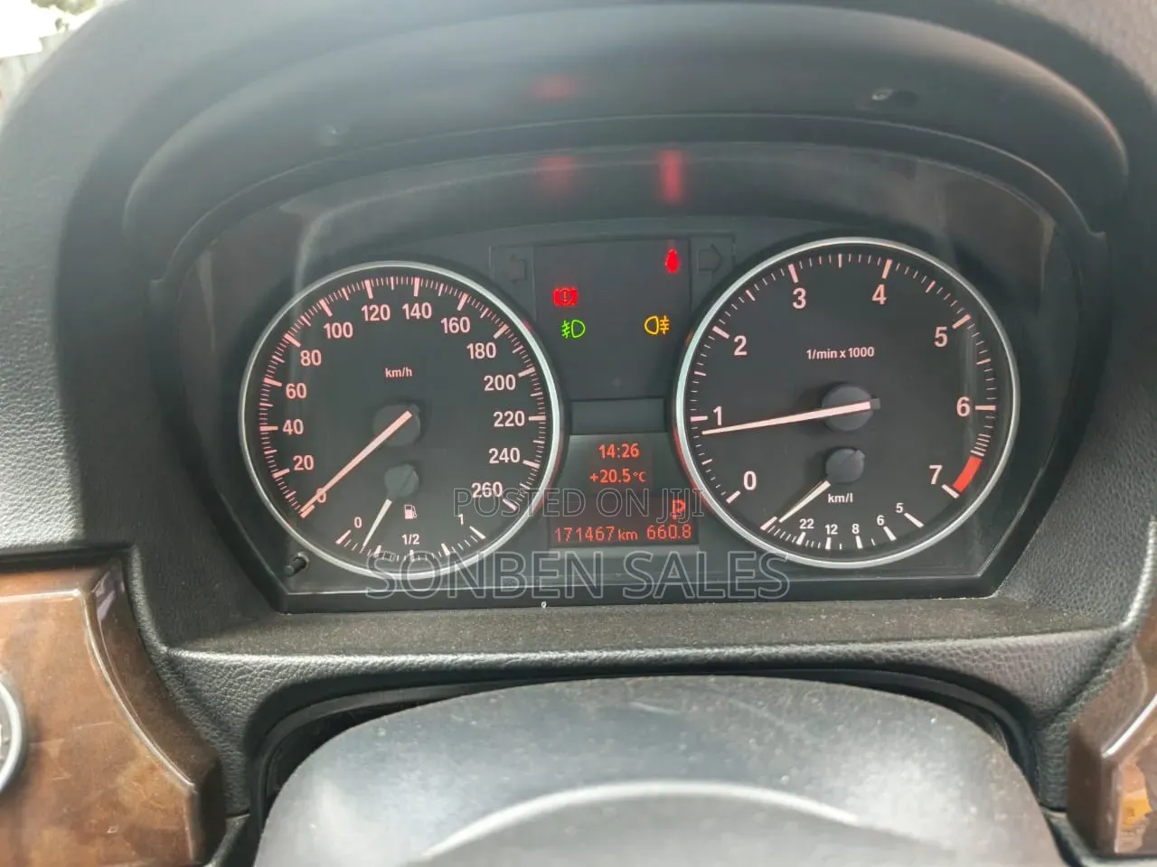 BMW 320i 2011 Silver