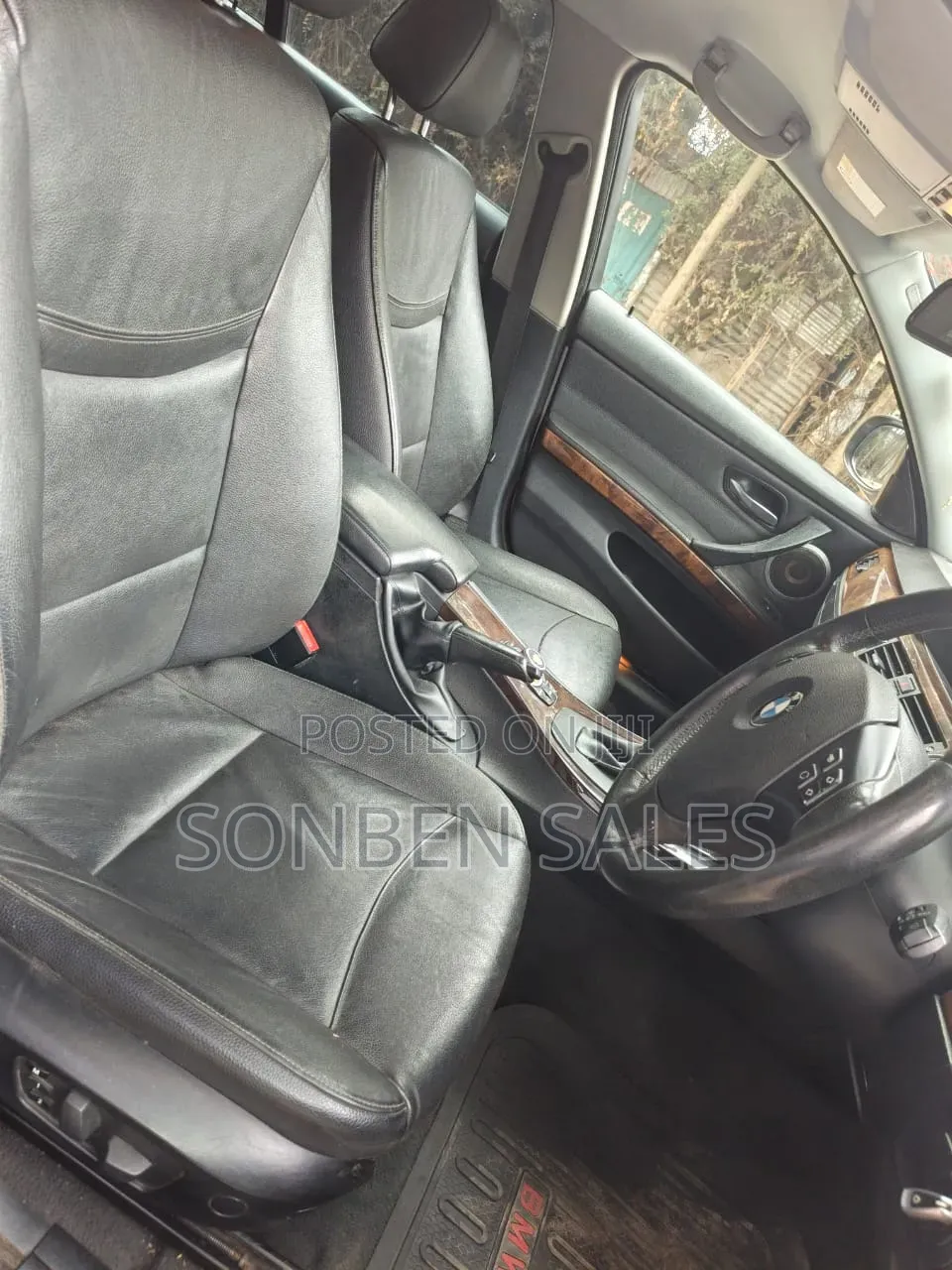 BMW 320i 2011 Silver