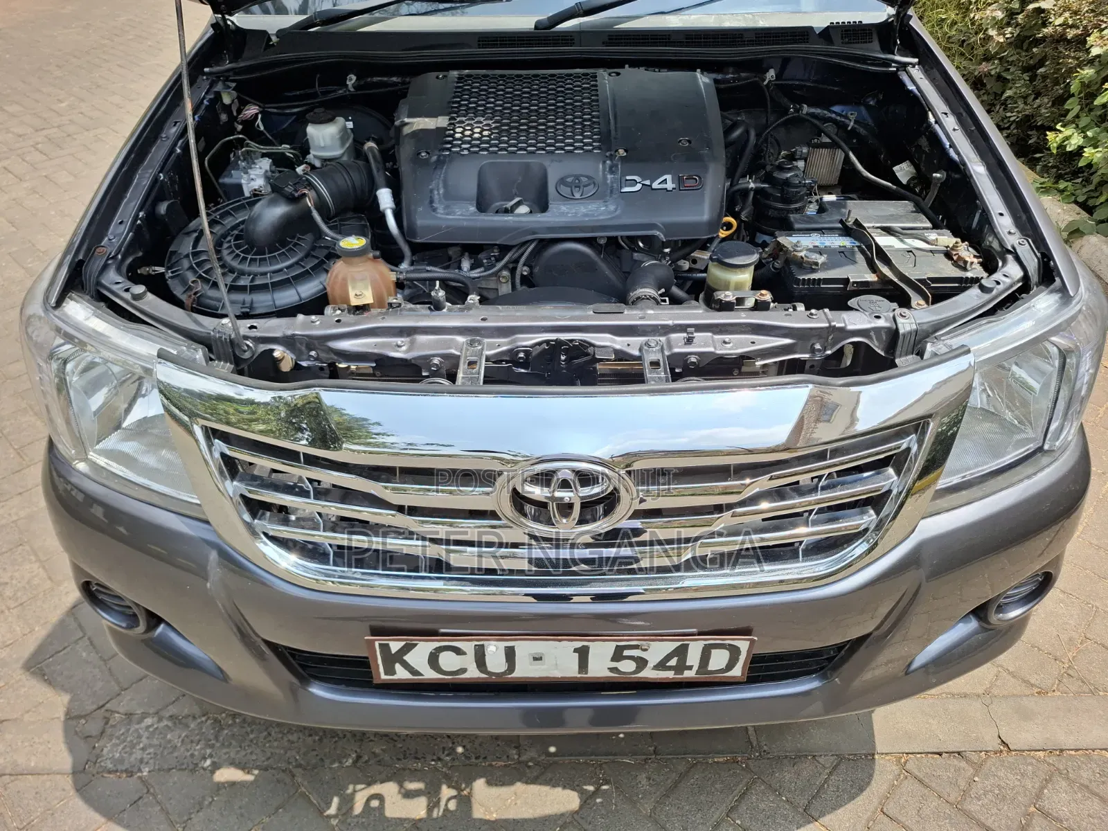 Toyota Hilux 2013 Gray
