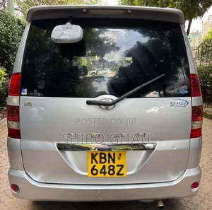 Toyota Noah 2002 Silver