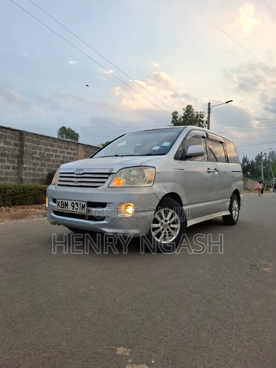 Toyota Noah 2003 Silver