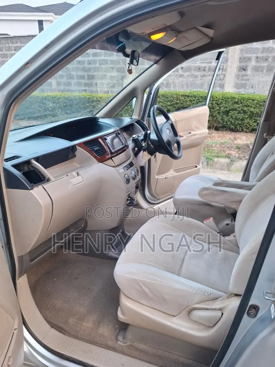 Toyota Noah 2003 Silver