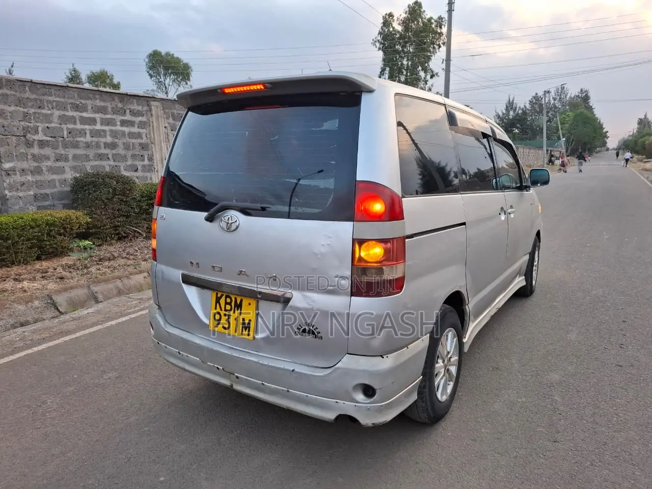 Toyota Noah 2003 Silver