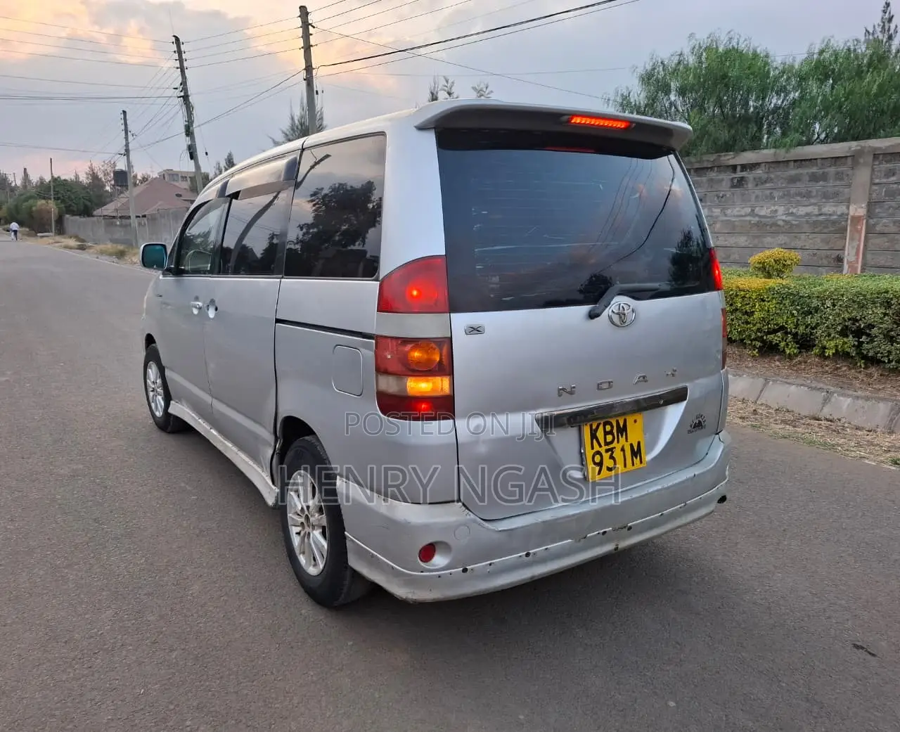 Toyota Noah 2003 Silver