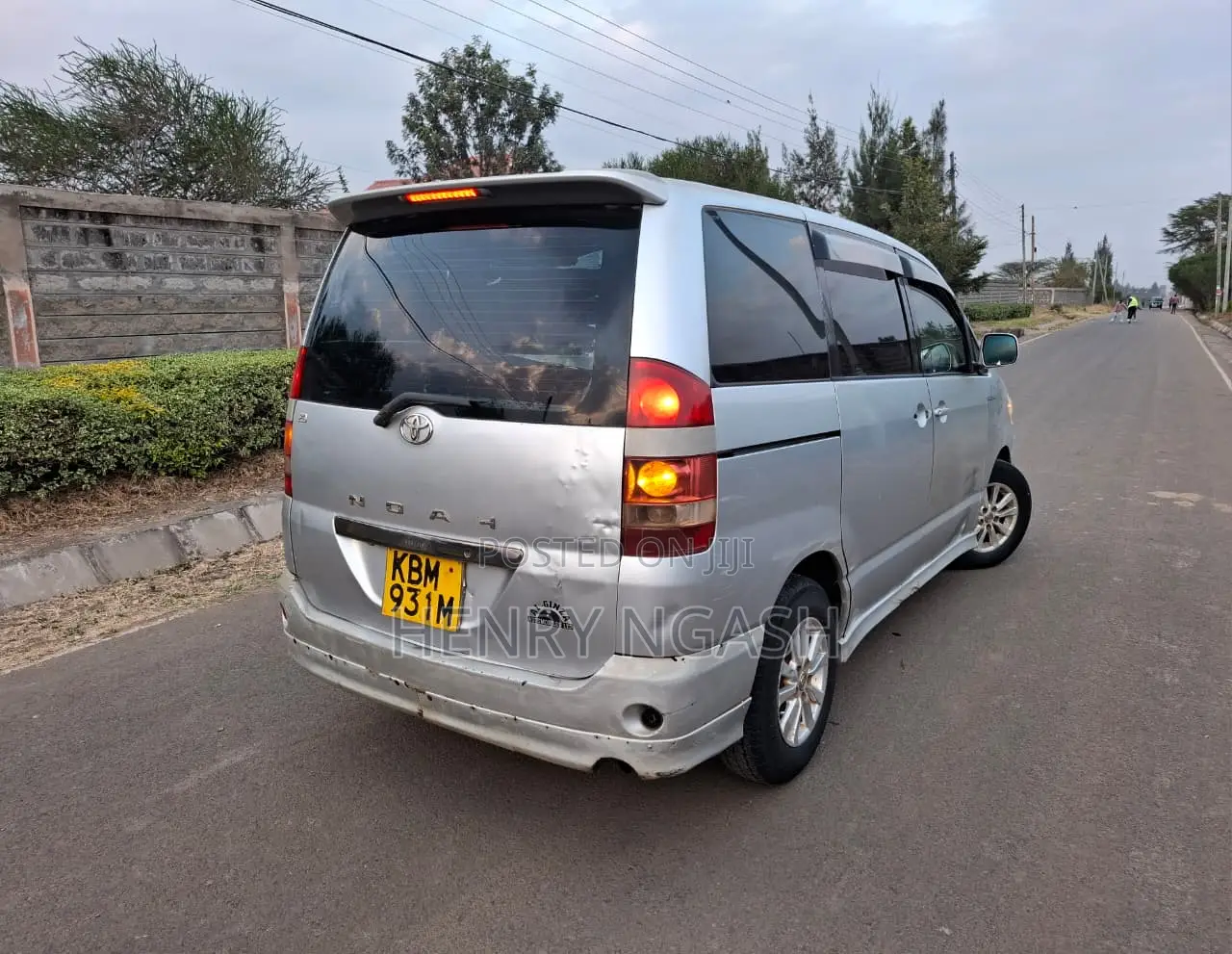 Toyota Noah 2003 Silver